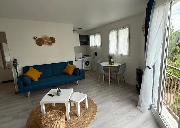 Cozy, Quiet And Bright *